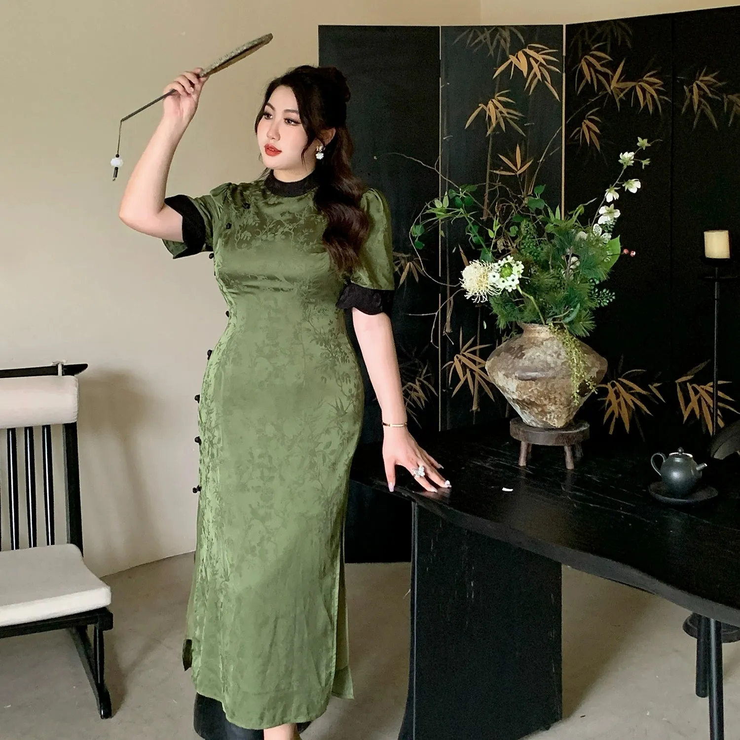 Cheongsam Dress, Green Satin 绿锦 (Preorder)