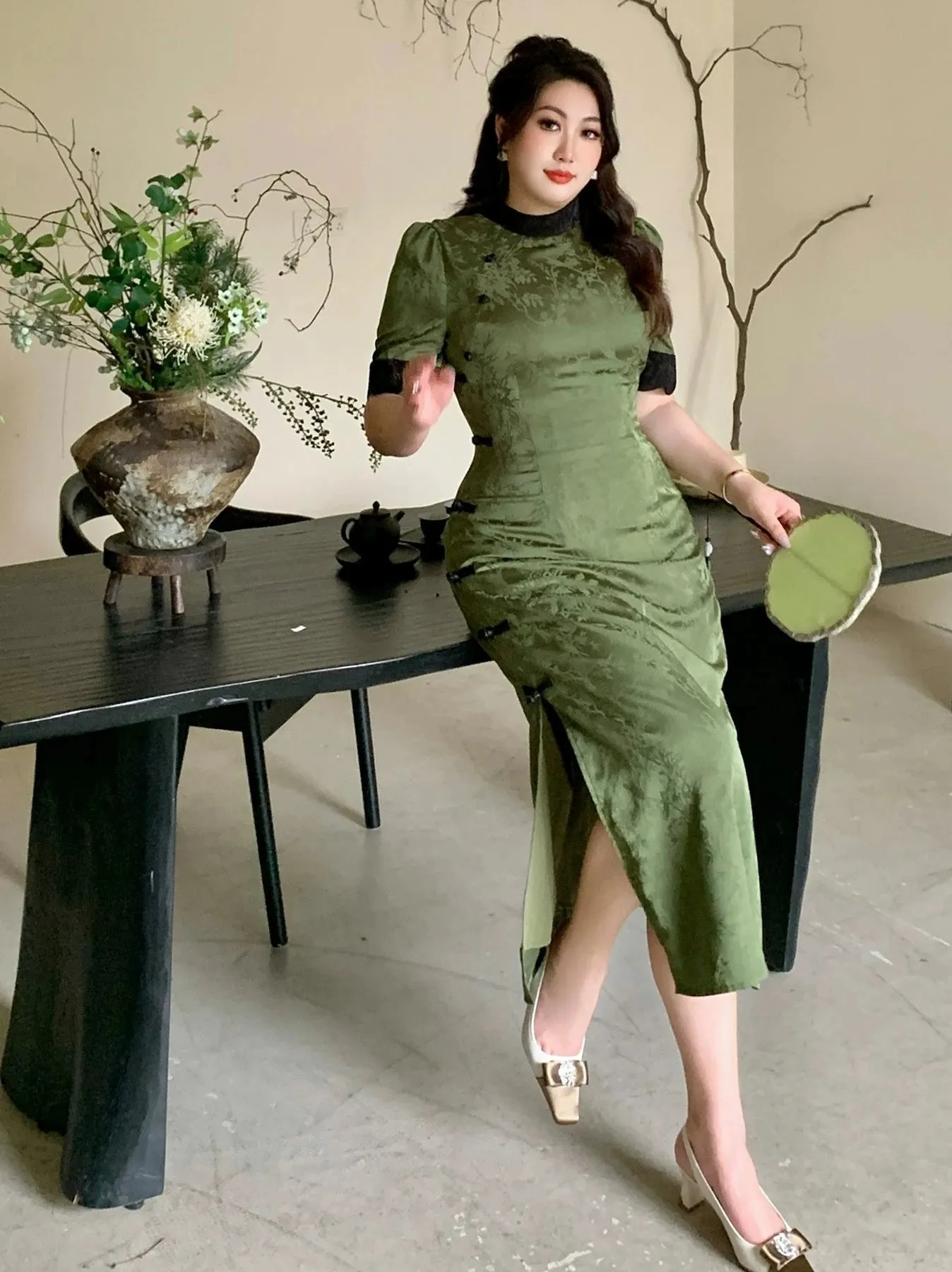 Cheongsam Dress, Green Satin 绿锦 (Preorder)