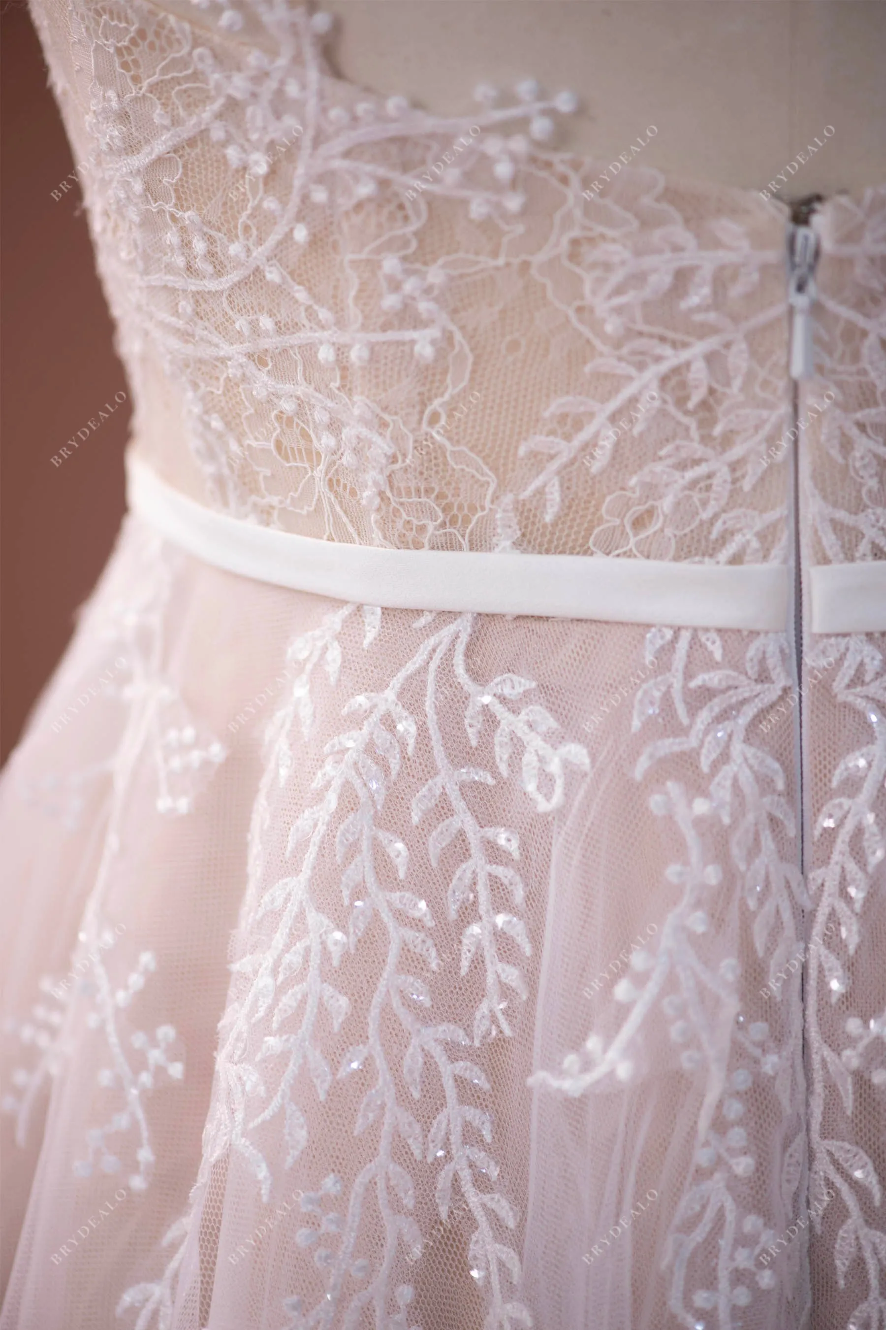 Spaghetti Straps Sweetheart Boho Lace A-line Nude Wedding Dress