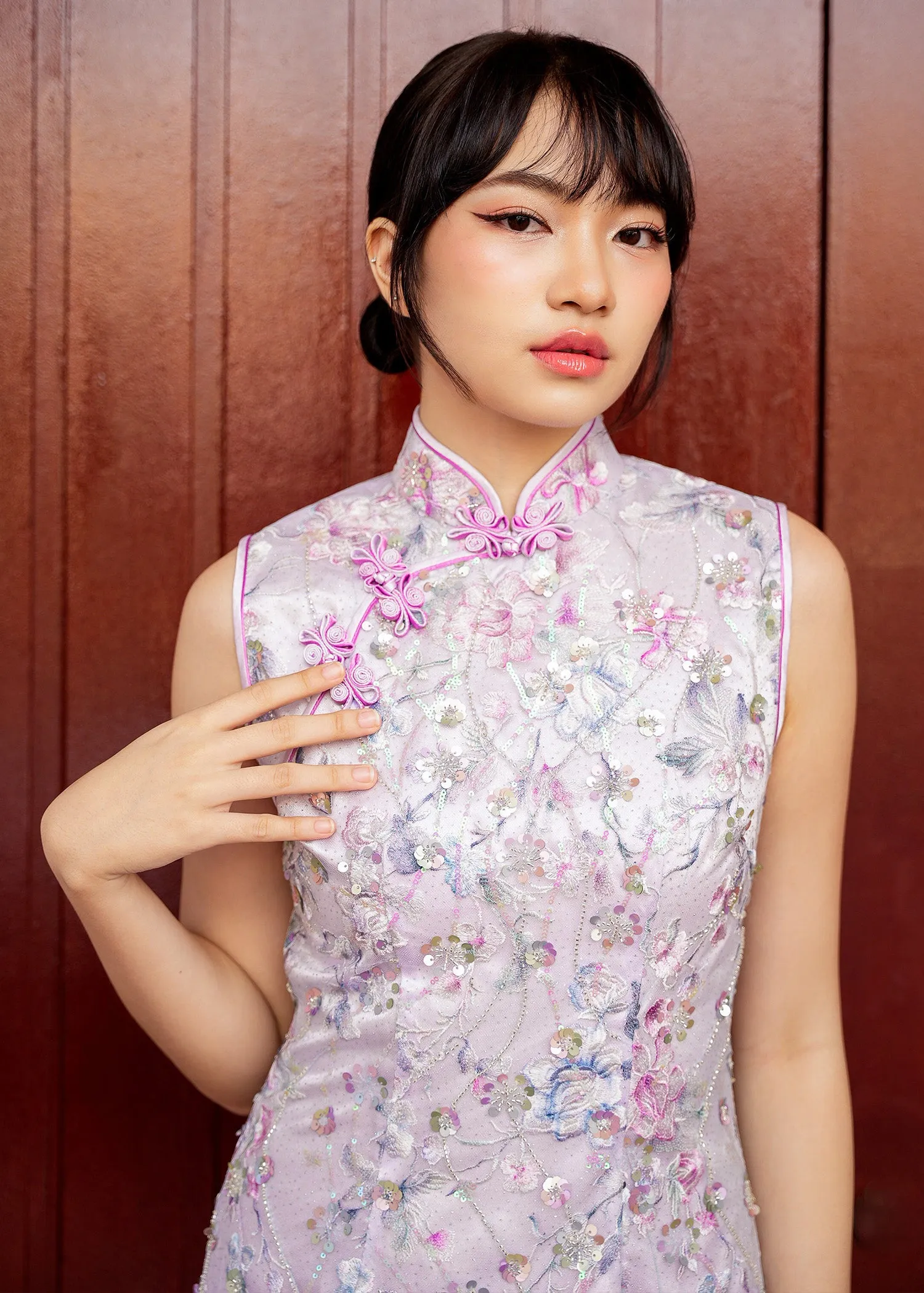 Syringa Sleeveless Lace Qipao (Lilac)