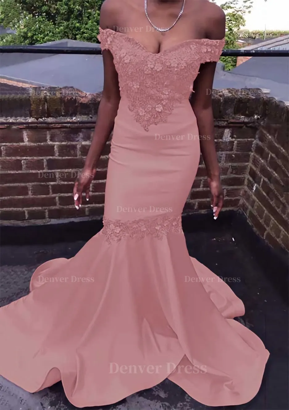 Trumpet/Mermaid Off-the-Shoulder Court Train Satin Prom Dress With Beading Flowers