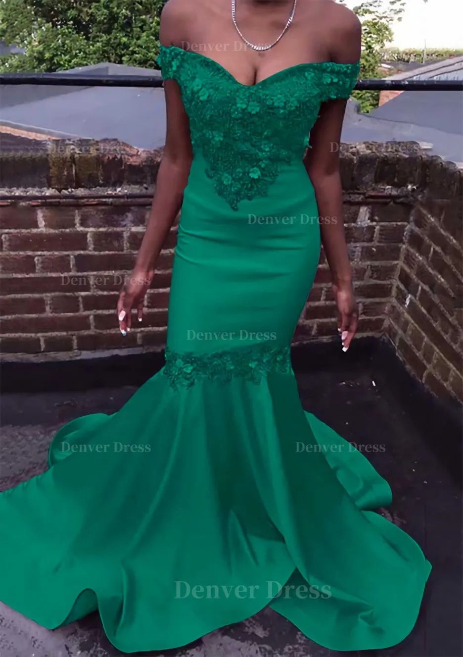 Trumpet/Mermaid Off-the-Shoulder Court Train Satin Prom Dress With Beading Flowers