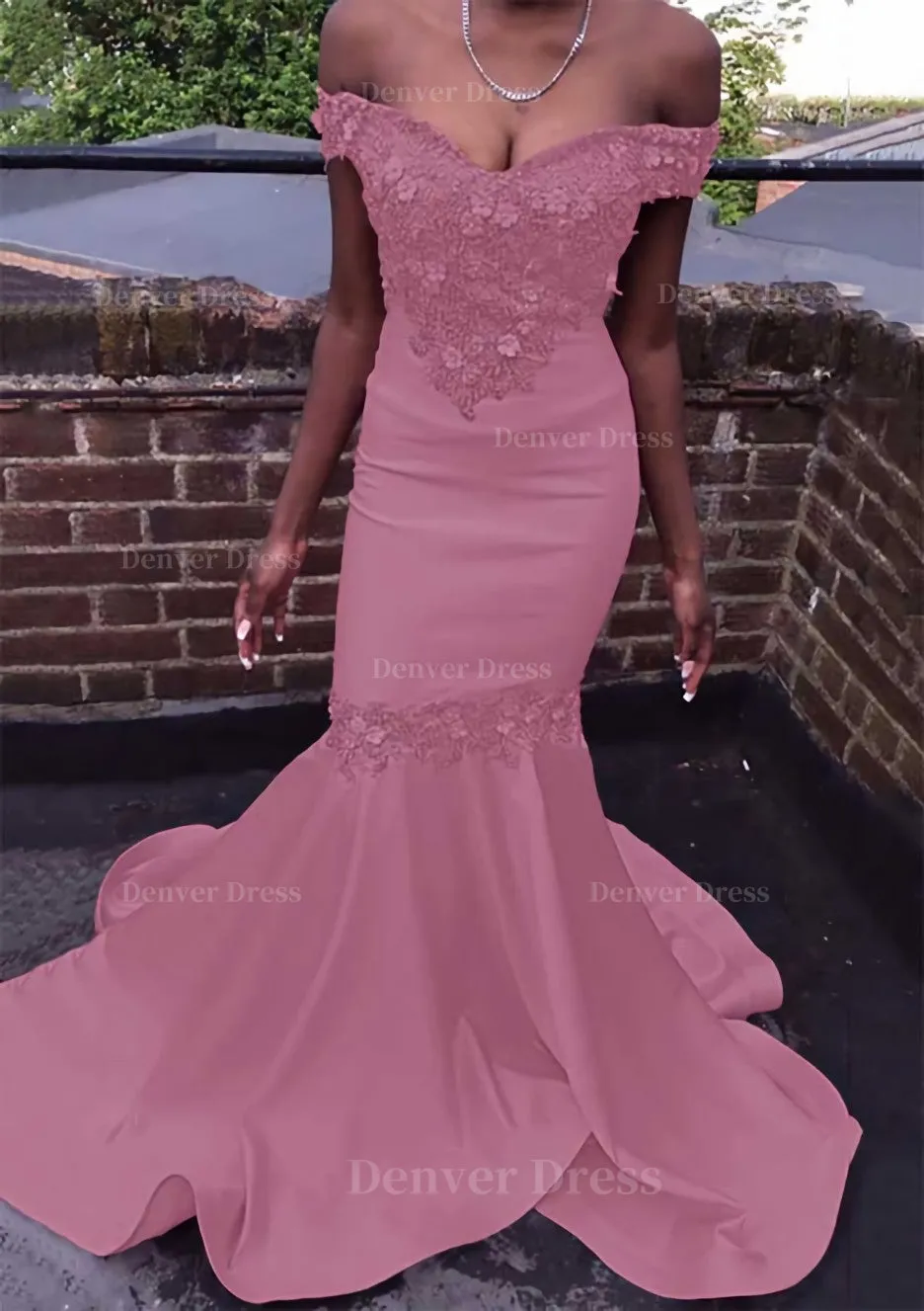 Trumpet/Mermaid Off-the-Shoulder Court Train Satin Prom Dress With Beading Flowers