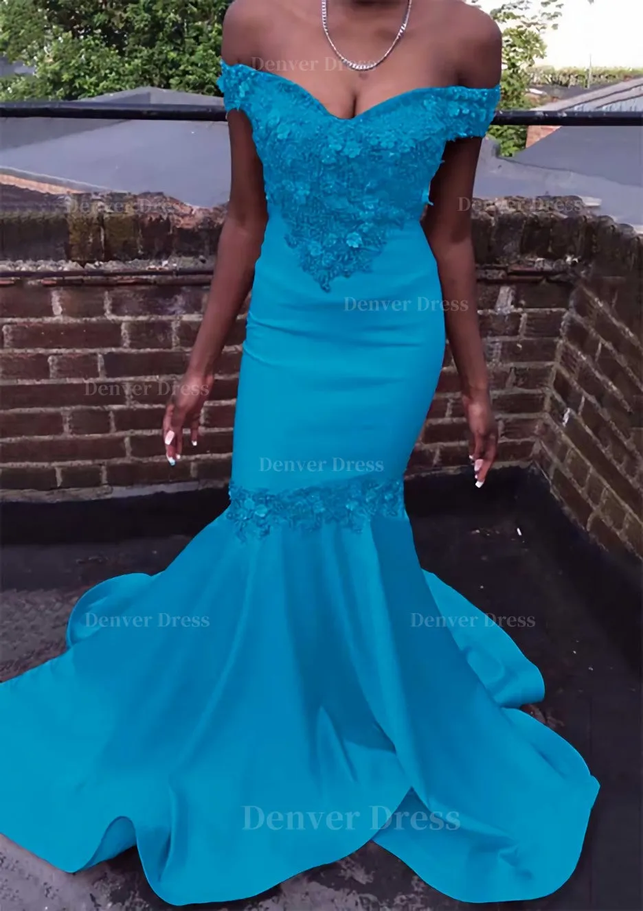 Trumpet/Mermaid Off-the-Shoulder Court Train Satin Prom Dress With Beading Flowers