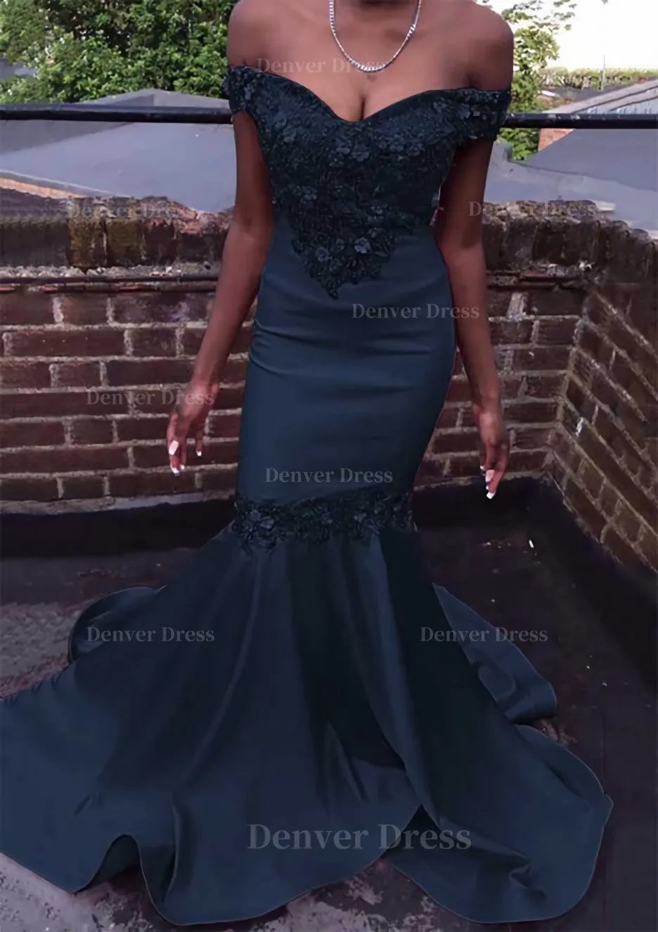 Trumpet/Mermaid Off-the-Shoulder Court Train Satin Prom Dress With Beading Flowers