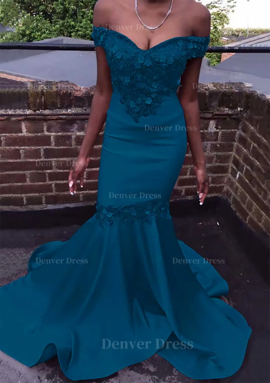 Trumpet/Mermaid Off-the-Shoulder Court Train Satin Prom Dress With Beading Flowers