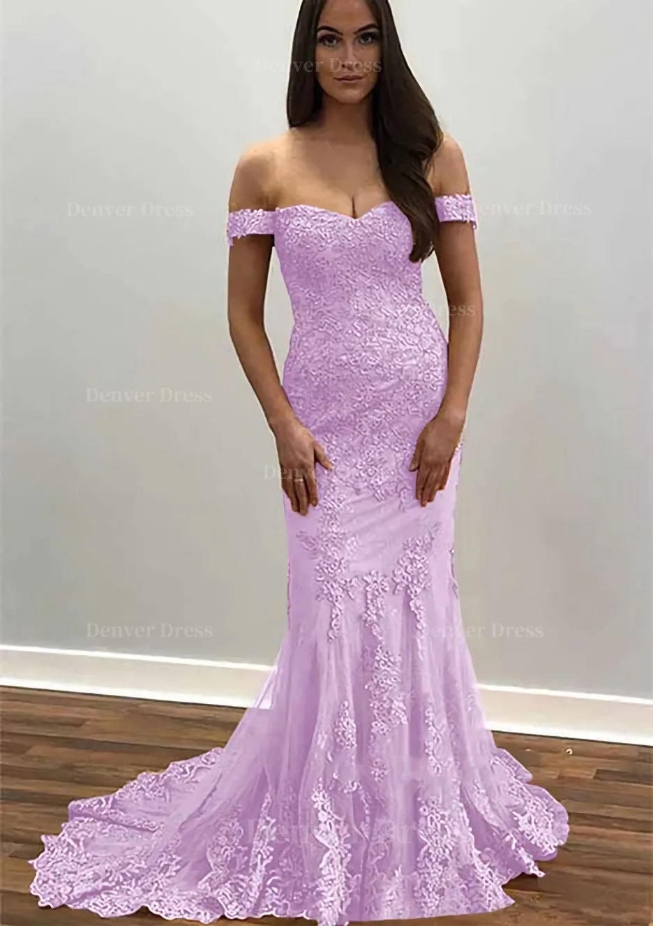 Trumpet/Mermaid Off-the-Shoulder Court Train Tulle Prom Dress With Lace Appliqued