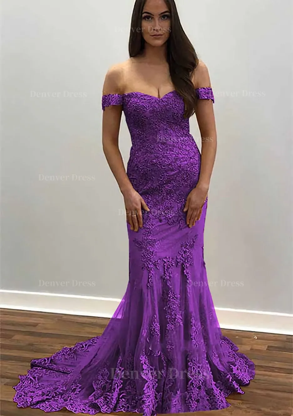 Trumpet/Mermaid Off-the-Shoulder Court Train Tulle Prom Dress With Lace Appliqued