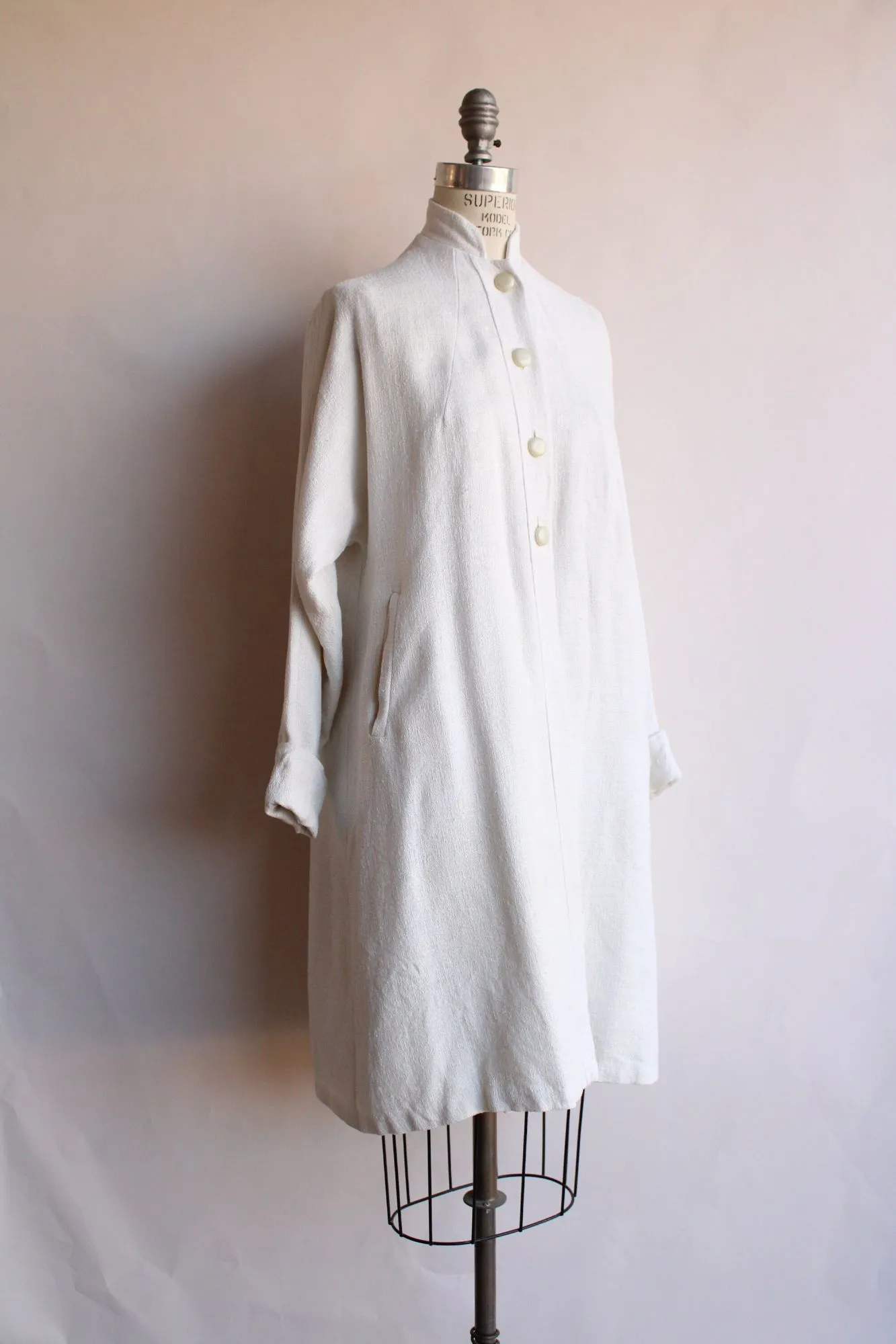 Vintage 1960s White Raw Silk Opera Jacket with Pockets and Buttons