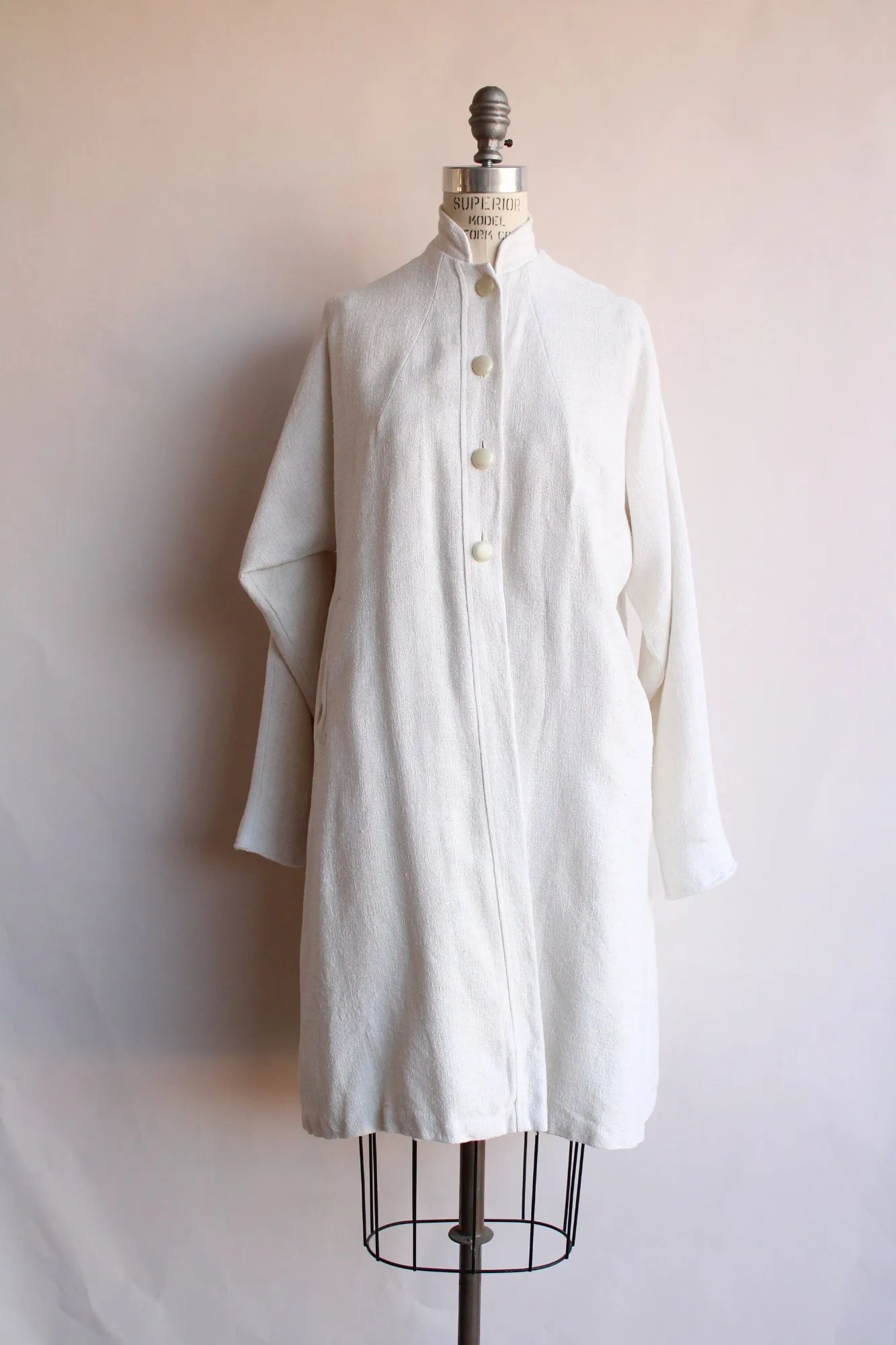 Vintage 1960s White Raw Silk Opera Jacket with Pockets and Buttons