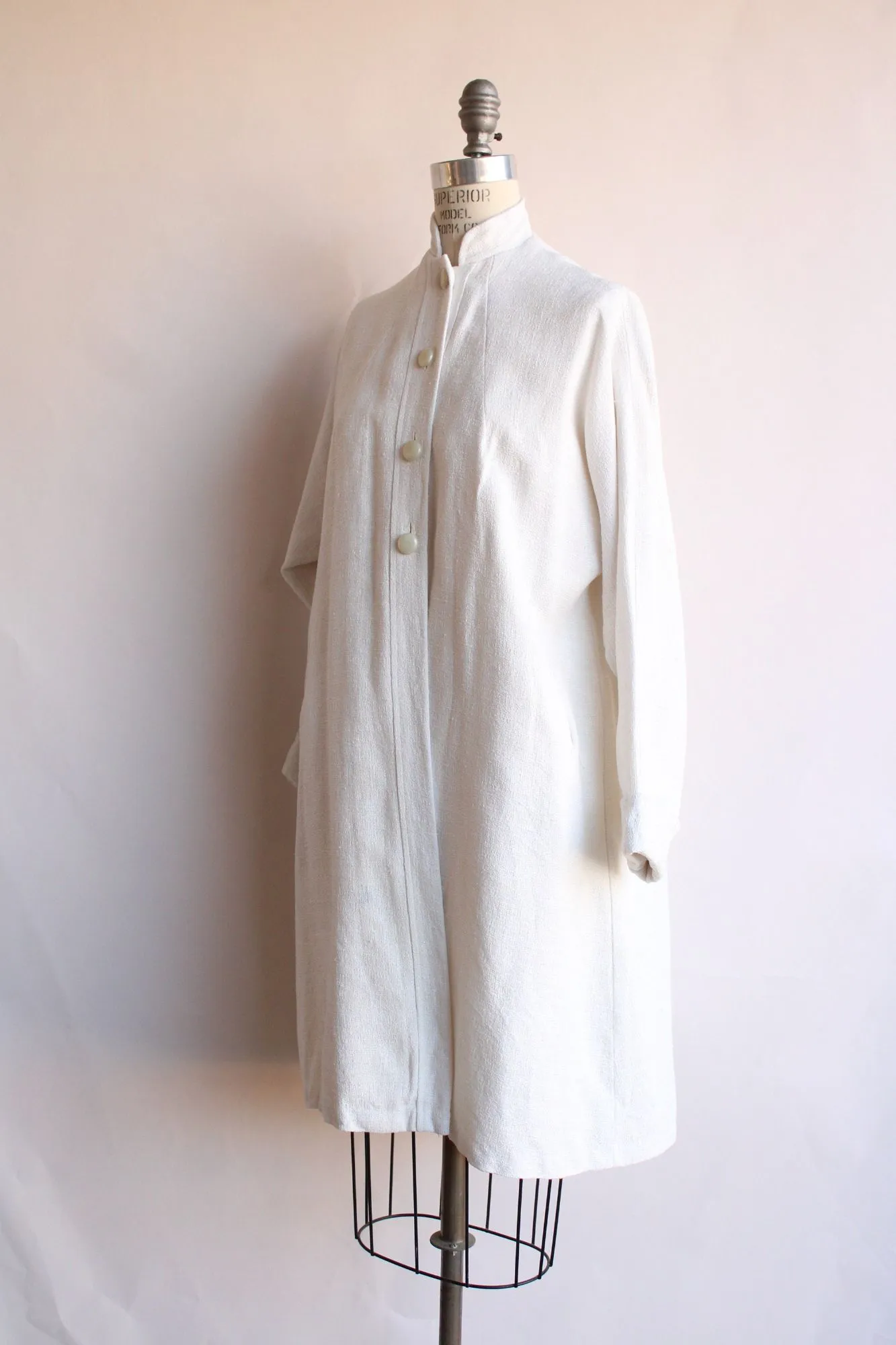 Vintage 1960s White Raw Silk Opera Jacket with Pockets and Buttons